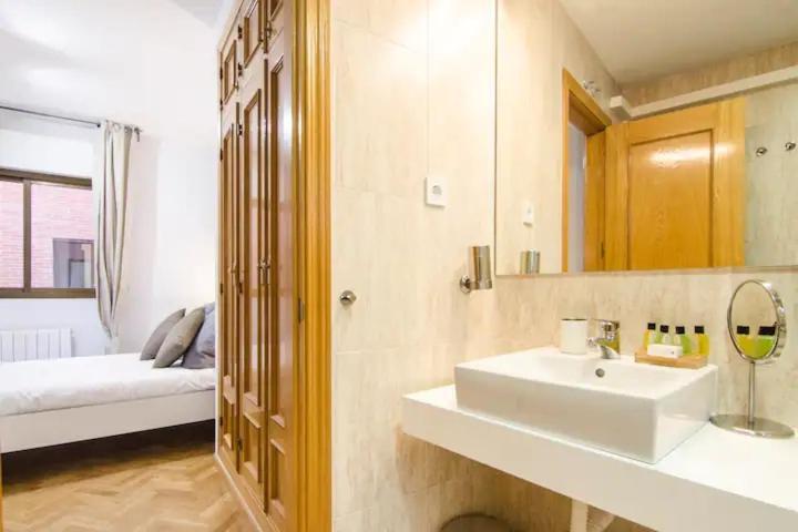 Bright & Spacious- City Center- 2Rooms-2Bathrooms 马德里 外观 照片
